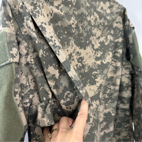 Army Combat Uniform Coat, Digital Camo Men's Regular Small - Picture 8 of 14